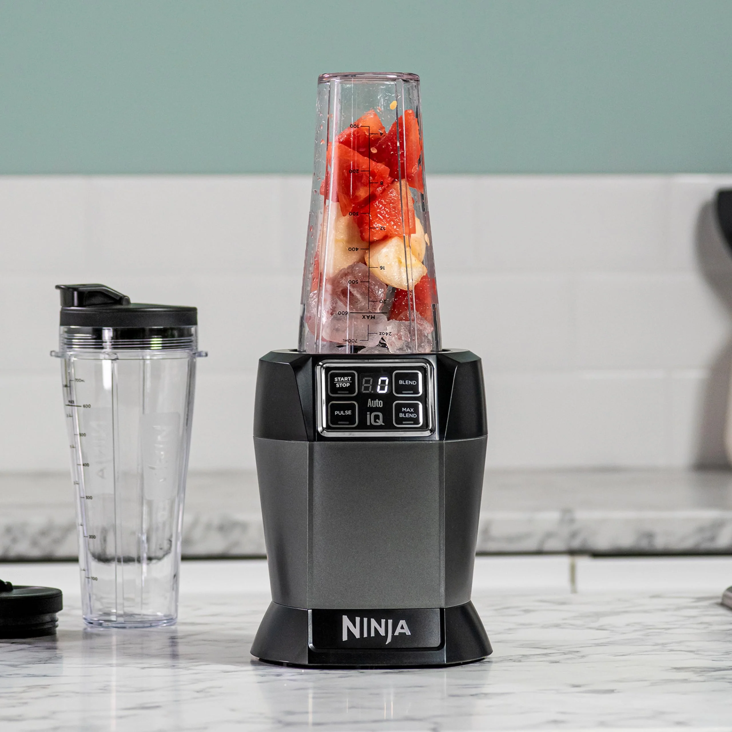 Ninja 2-en-1 Blender avec 3 programmes automatiques, mixeur avec 4 réglages manuels, bol de 2,1 L et tasse de 700 ml, 1200 W, pièces lavables en lave-vaisselle, Auto-iQ, noir BN750EU - Image 16