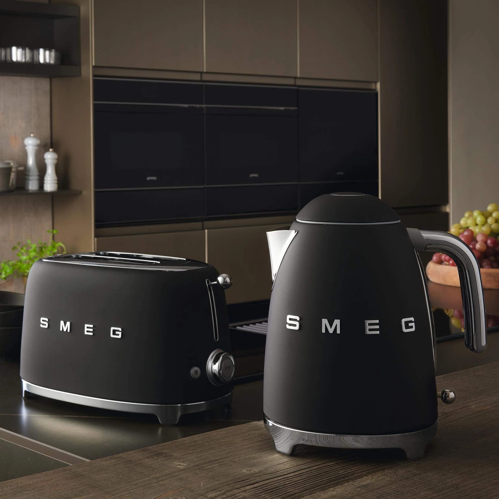 Smeg KLF03NBEU Bouilloire Électrique – 1,7 L, Filtre Antitartre, Arrêt Automatique - Image 31