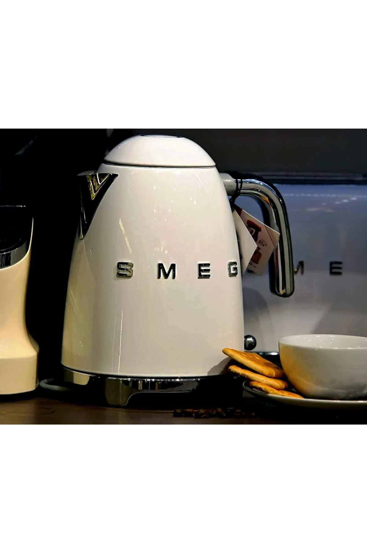 Smeg KLF03NBEU Bouilloire Électrique – 1,7 L, Filtre Antitartre, Arrêt Automatique - Image 63