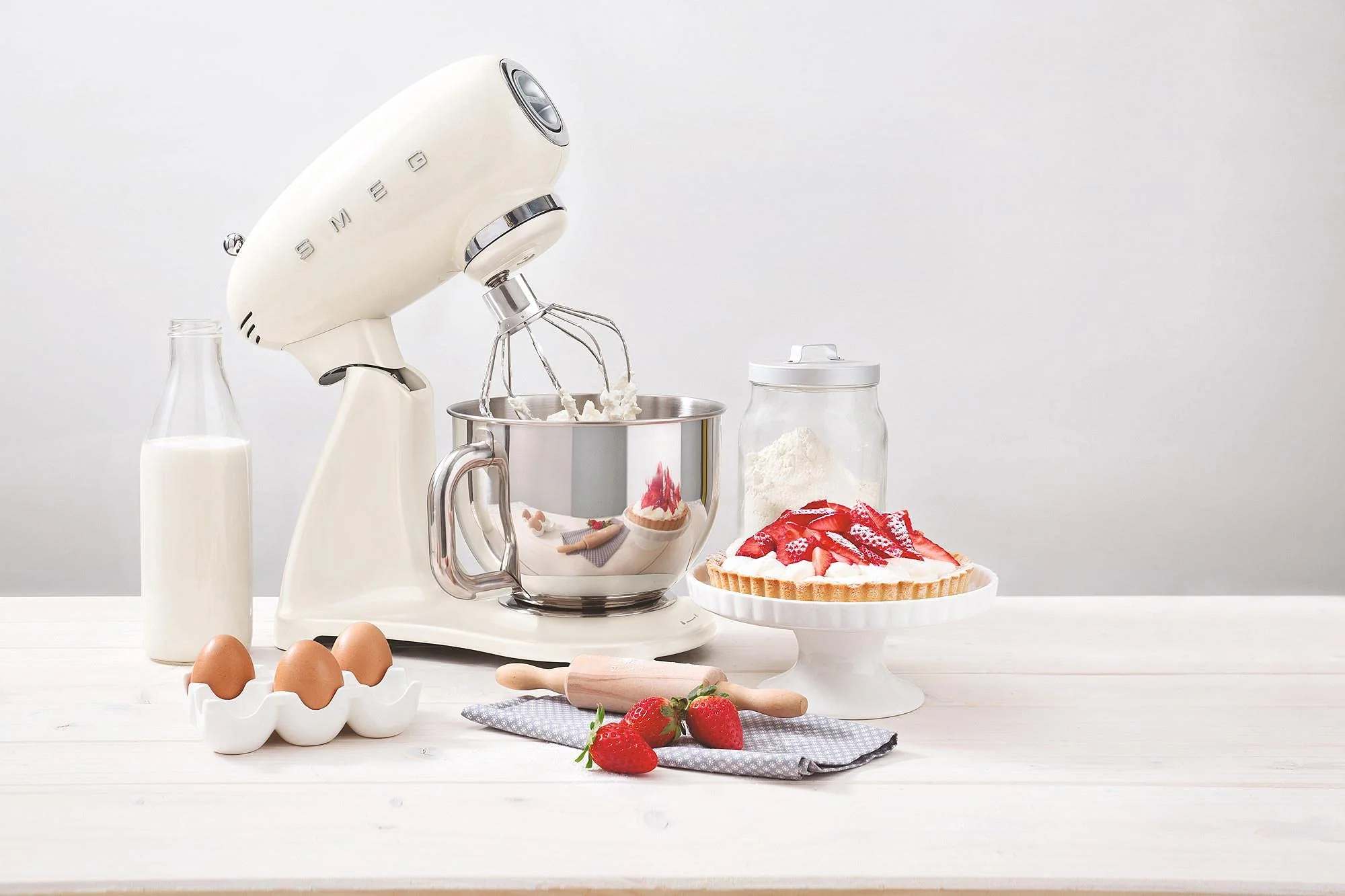 Smeg Robot Pâtissier SMF03CREU – 4,8 L, 10 Vitesses, Mouvement Planétaire & Démarrage Progressif - Image 15
