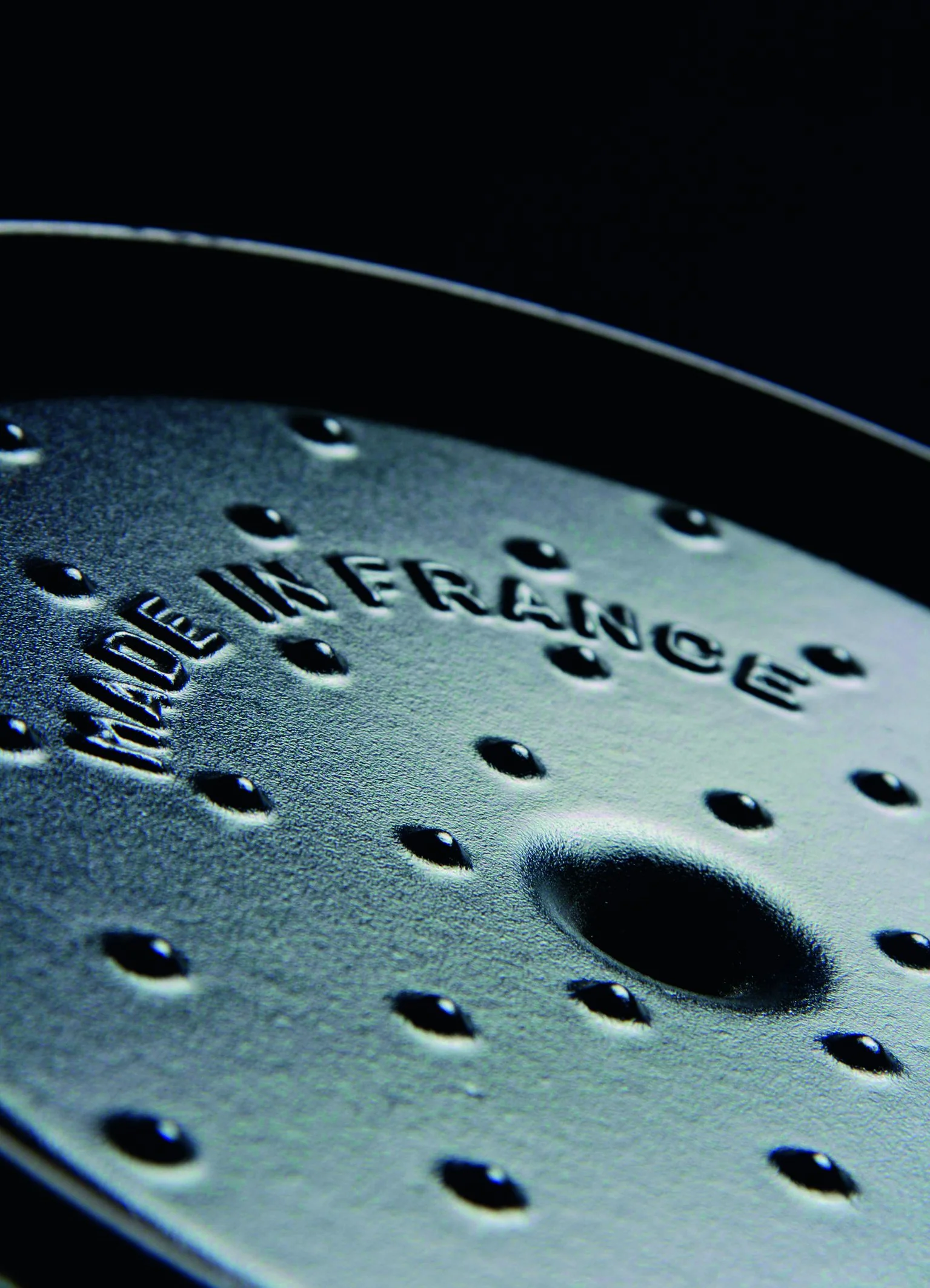 Cocotte Ovale STAUB 29 cm – Fonte Émaillée « Gris Graphite » 4,25 L - Image 18