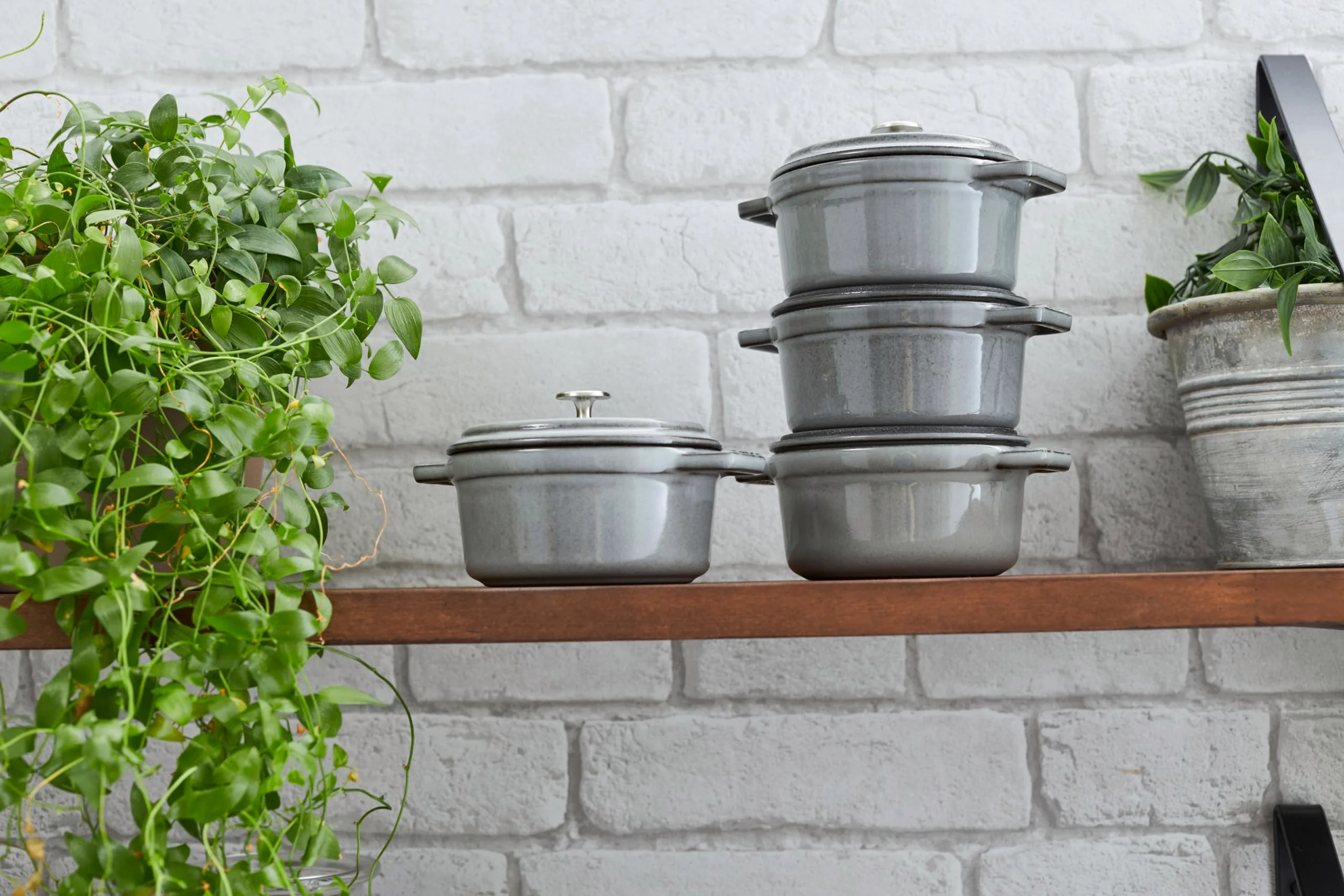 Cocotte Ronde STAUB 28 cm – Fonte Émaillée « Cerise » 6,7 L - Image 66